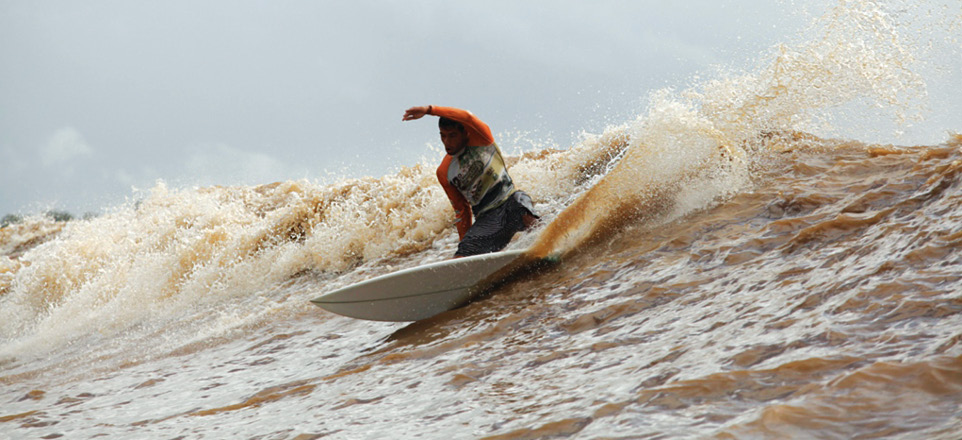 Vídeo - Surf na Pororoca